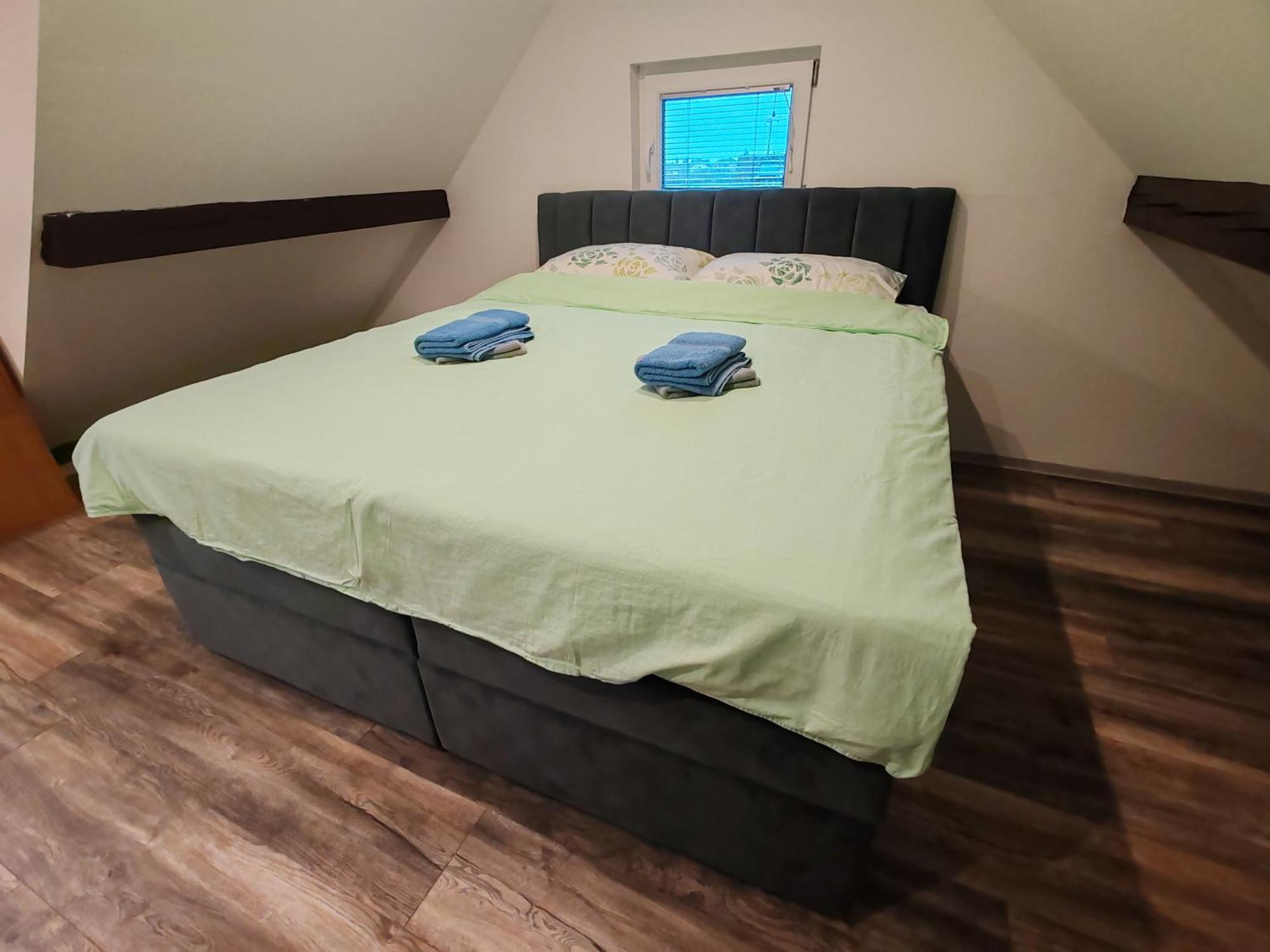 Apartments Malivojevic Zirovnica Εξωτερικό φωτογραφία