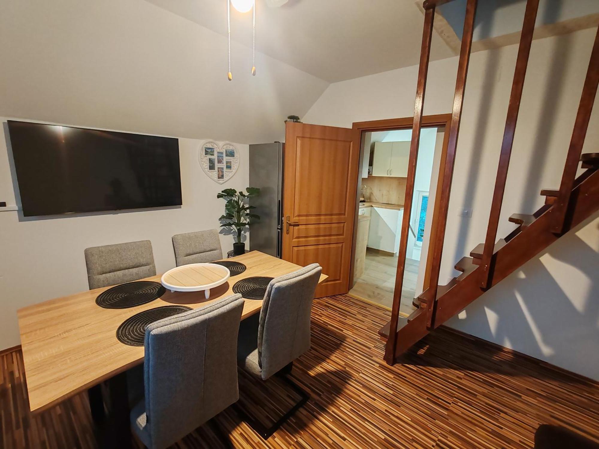 Apartments Malivojevic Zirovnica Εξωτερικό φωτογραφία